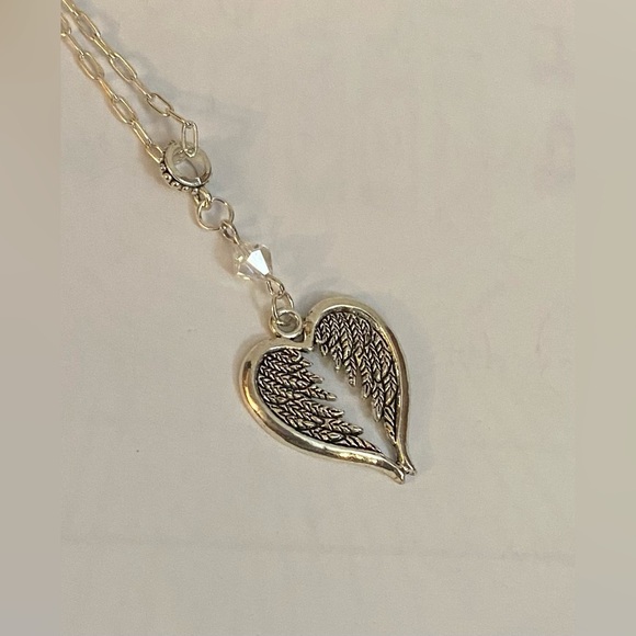 NEW Swarovski Crystal with angel wing charm necklace - Picture 3 of 7